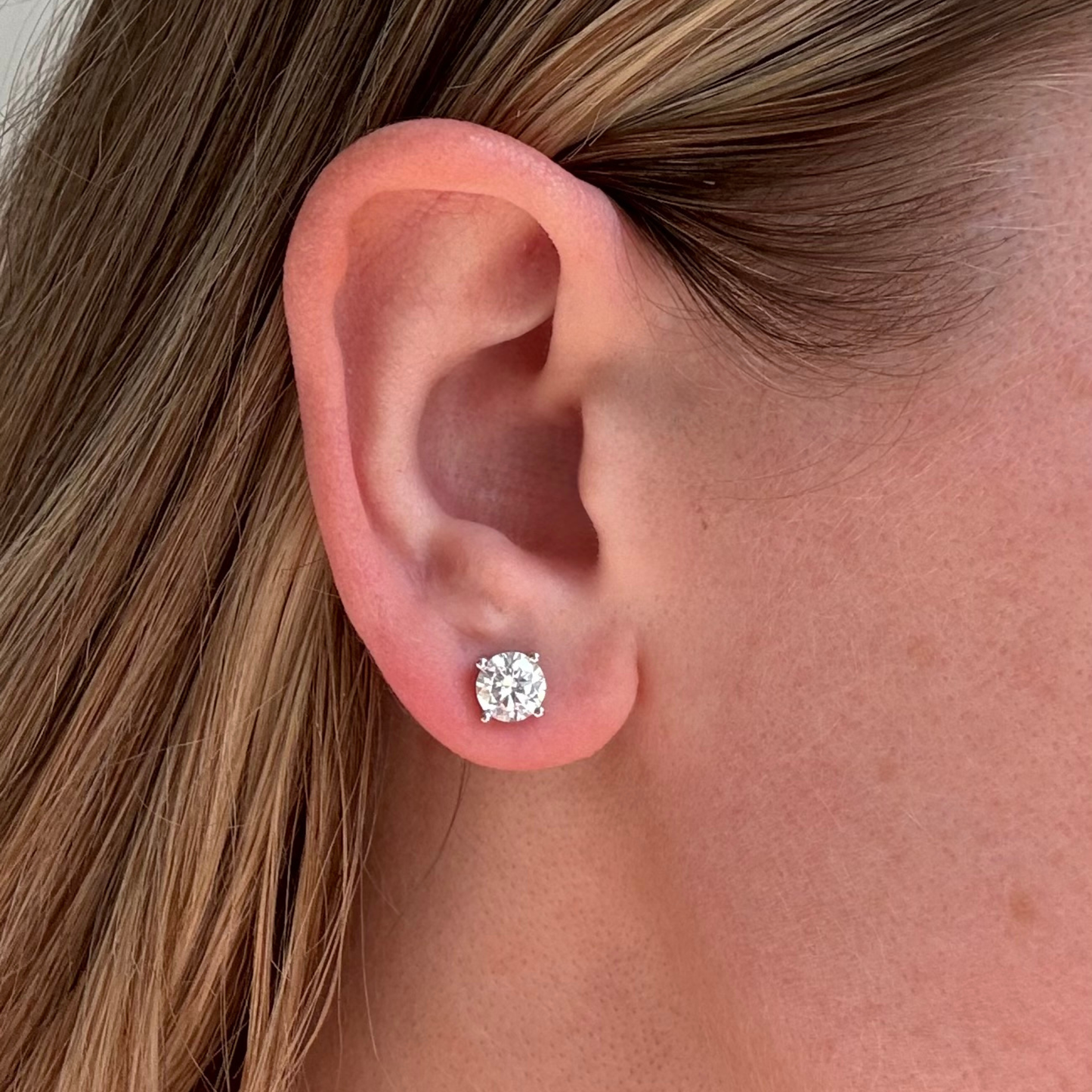 Maren Round Stud Earrings