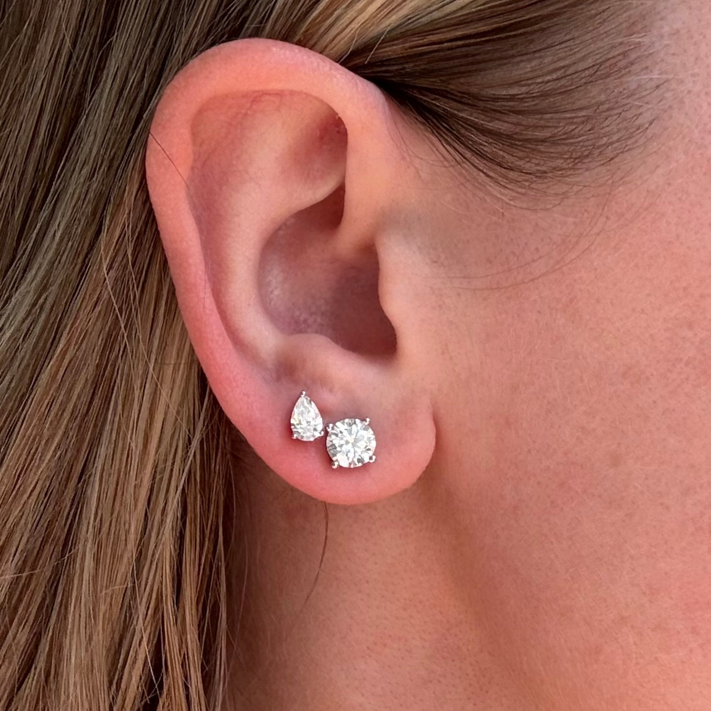 Maren Round Stud Earrings